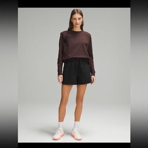 NWOT Lululemon Cinchable 3.5” Short